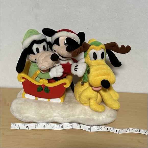 VINTAGE DISNEY CHRISTMAS MICKEY GOOFY PLUTO ANIMATED SINGING SLEIGH RIDE- WORKS! - Picture 6 of 9